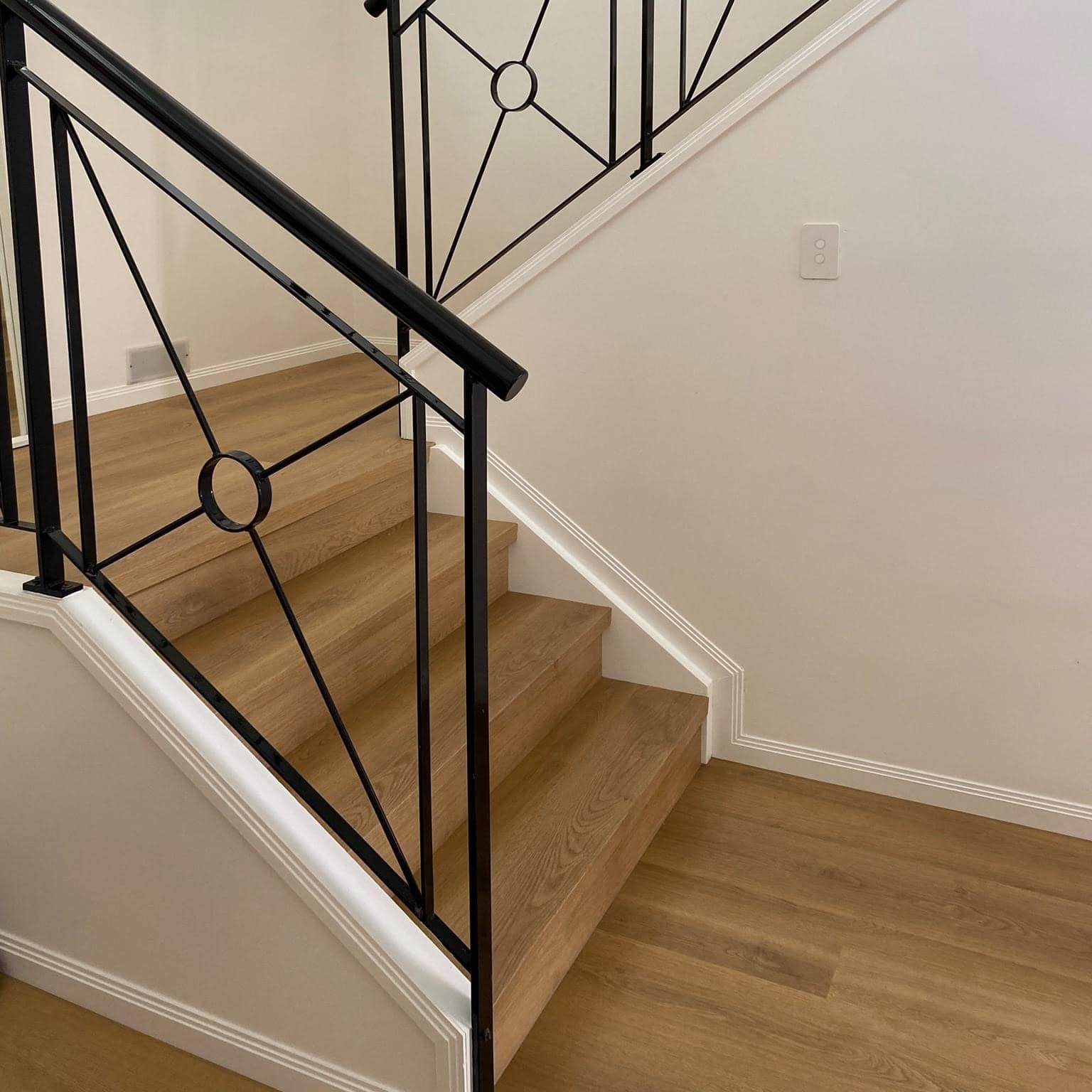 Installed hybrid floor