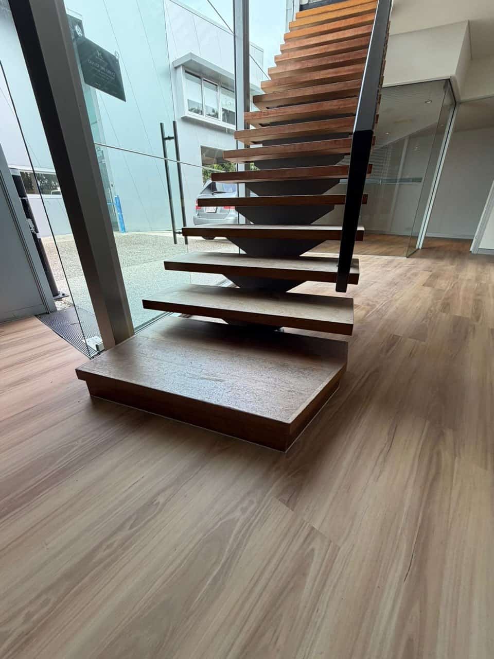 Hybrid flooring, Gold Coast open-plan living area